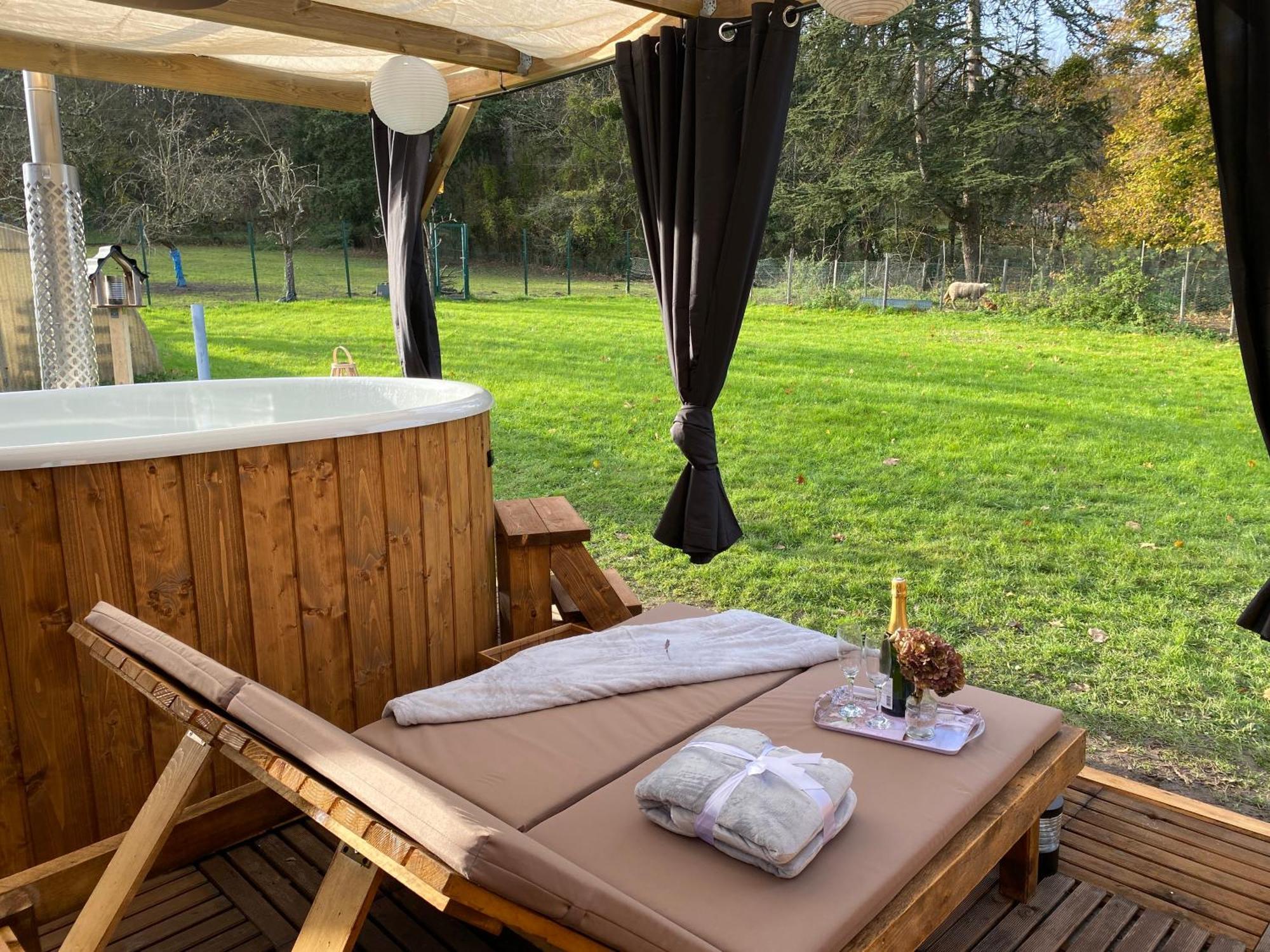 Les Mariniers Chambres D'Hotes -Guest House - Bain Nordique En Option Mareuil-sur-Cher Kültér fotó